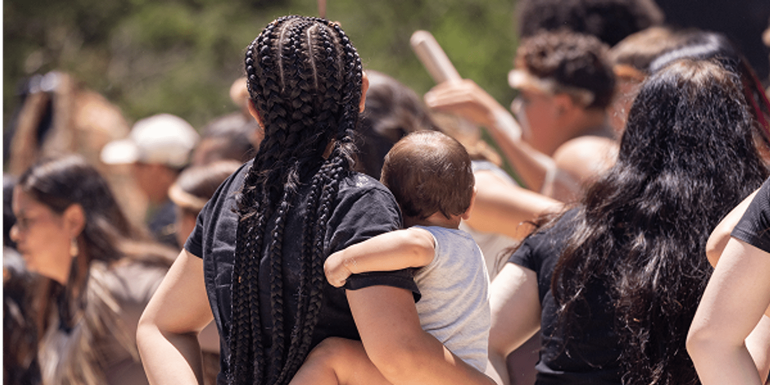 Mother and child at opening of Treaty negotiations